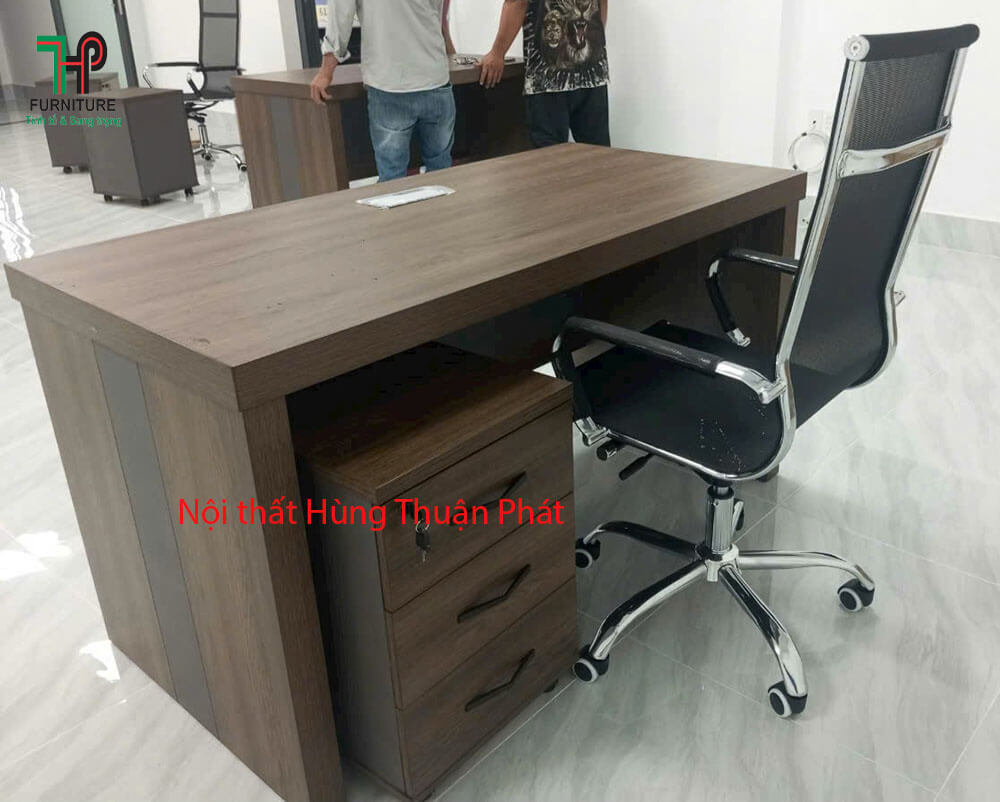 bàn làm việc nhân viên đẹp (1)